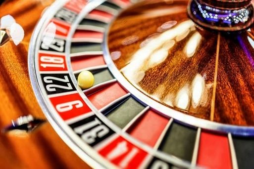 Caesars Entertainment befunnits skyldig i penningtvätt. debiteras med £ 13m